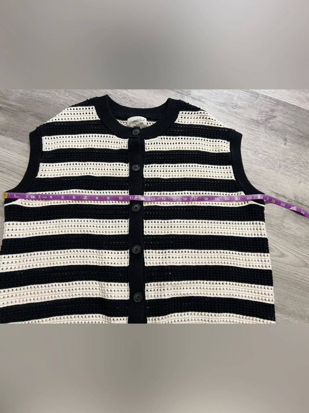 Universal Thread Sweater Vest size XL